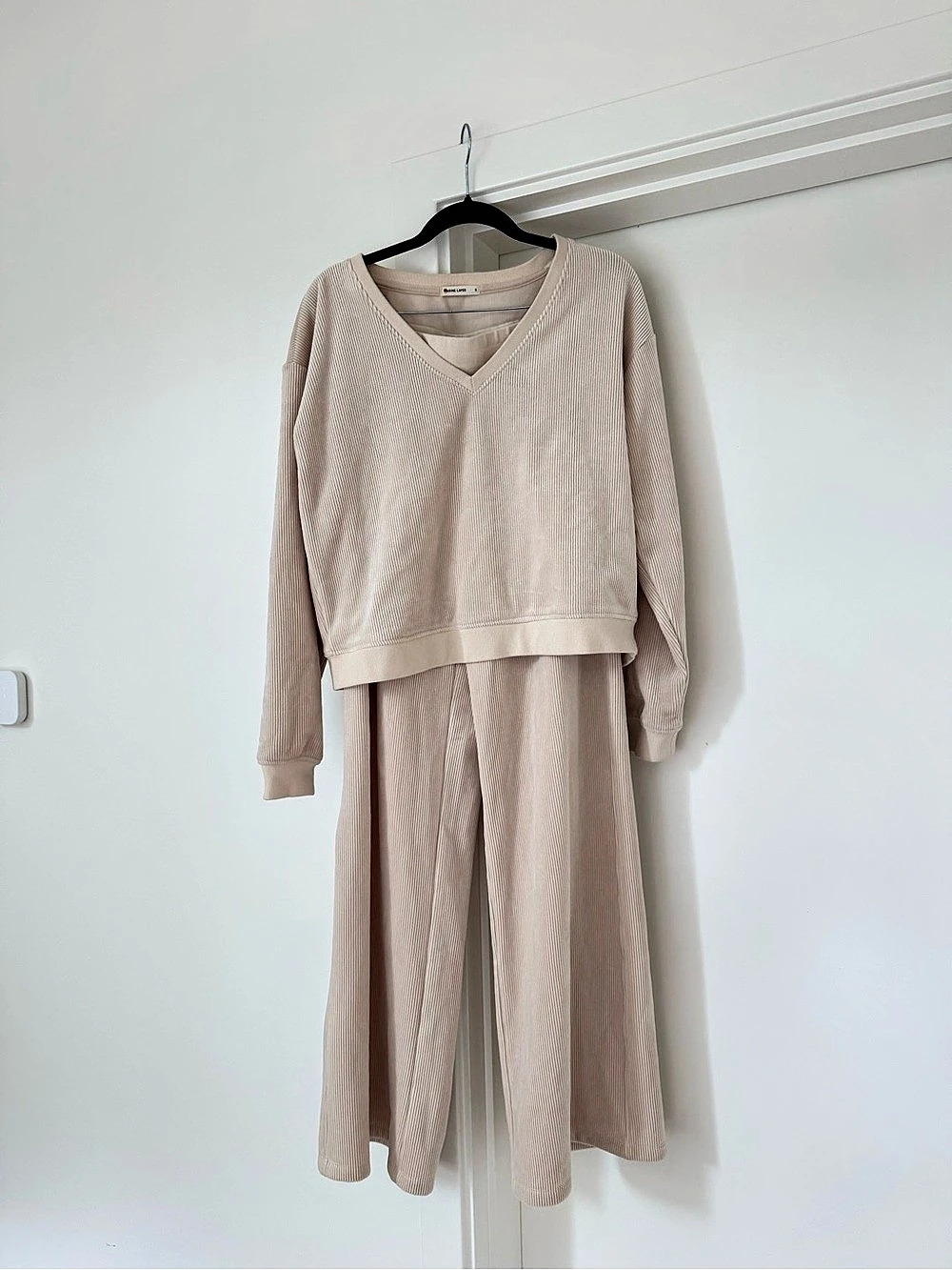 Marine Layer Ribbed V-Neck Lounge Set Size Small